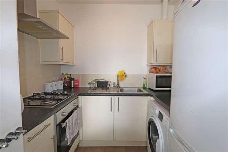 Rayleigh Road, Eastwood, SS9 - Photo 5