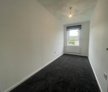 3 bedroom end of terrace house to rent - Photo 3