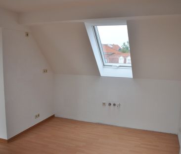 Dachgeschosswohnung mit Hafenblick - Foto 1