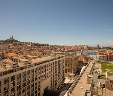 Location Appartement 4 pièces Meublé 90m² MARSEILLE 1er - Photo 6