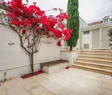 Charming Period Terrace in Woollahra: A Spacious Home with Classic ... - Photo 2