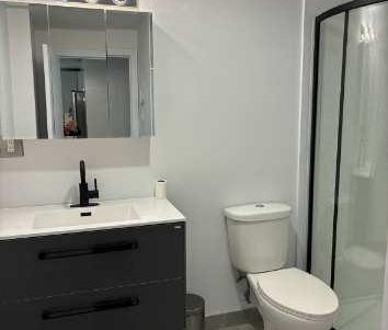 ​Superbe appartement 3 ½ entièrement rénové moderne dans un Triplex... - Photo 4