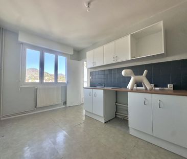 Location Appartement 4 pièces 80m² BEAUMONT 63110 - Photo 1