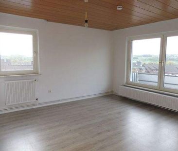 Sehr schöne 3-Zimmer-Wohnung mit Balkon und Aufzug - Photo 1
