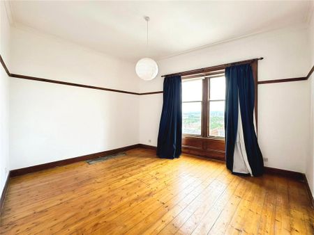 4 bedroom flat to rent - Photo 3