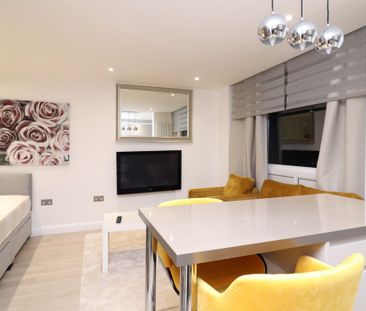 Gardner Close, Wanstead, London E11 - Photo 3