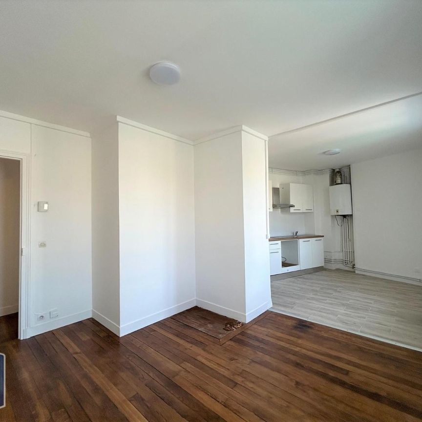 Location Appartement 3 pièces 48m² CORBEIL ESSONNES 91100 - Photo 1