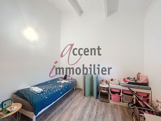 Caumont, centre : Maison de village T4 rénovée 99 m² avec terrasse et grand garage, - Photo 1