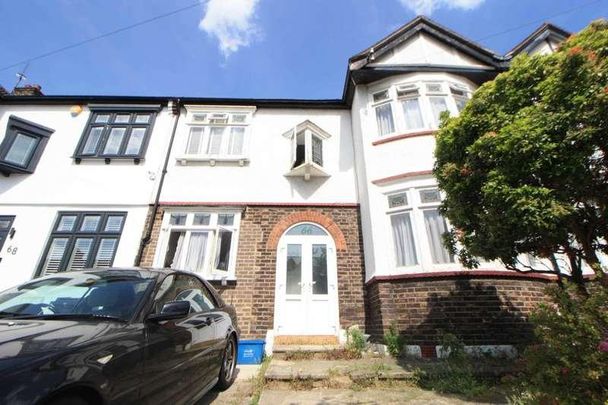 Canterbury Avenue, Ilford, IG1 - Photo 1