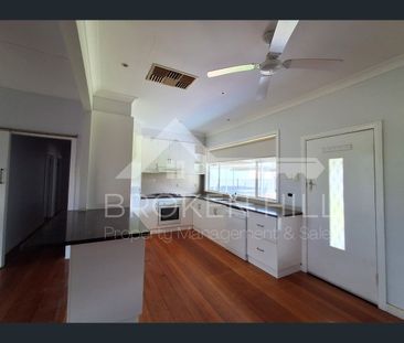 28 Thomas Ln, Broken Hill, NSW 2880 - Photo 6