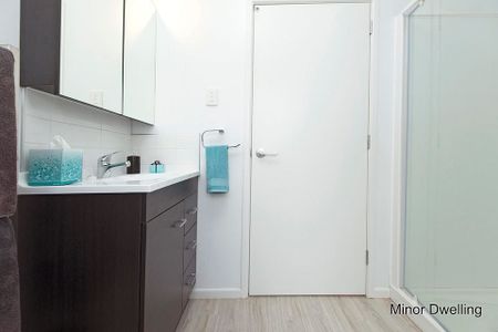 Cosy 2 bedroom Townhouse in Stanmore Bay - Photo 2