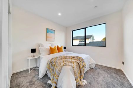 Spacious 3-Bedroom, 2.5 Bathroom House Available for Rent in Mangere - Photo 5