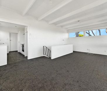 1/8 Rewi Street, Torbay - Photo 2