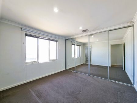 Modern Dual Living Home – Ideal for Extended Families - Photo 2