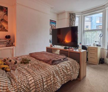 5 bedroom terraced house to rent - Photo 5