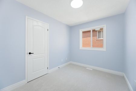 For Lease - 15 Heatherdale Drive, Brampton, Ontario - Photo 5