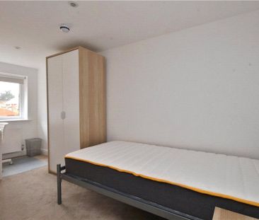 Portsmouth Road, Guildford, Surrey, GU2 4DU - Photo 2