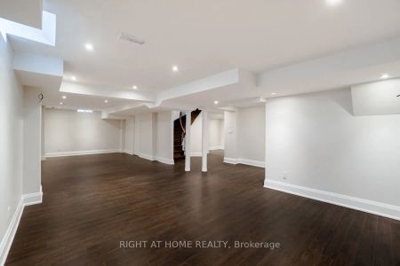 Property For Lease | W8052684 - Photo 5