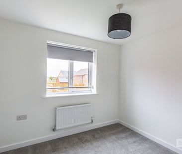 Sika Avenue, Kettering, Rothwell - Photo 1