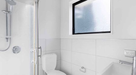 Close to the University - Photo 5