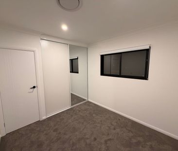 BRAND NEW 5 bedrooms 3 bathrooms 1 garage House! - Photo 3