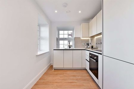 A two bedroom apartment in the much sought after Horlicks Factory development. - Photo 2