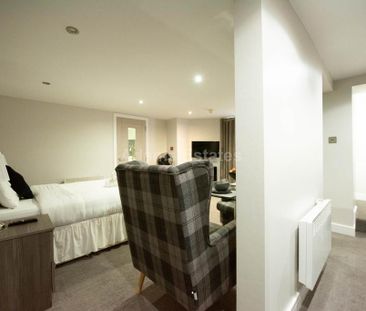 Studio to rent - Photo 5