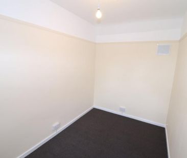 2 bedroom maisonette to rent - Photo 4