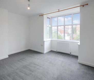 4 bedroom semi-detached house to rent - Photo 2