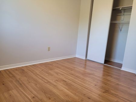 For Lease - 5232 Alicante Street, Mississauga, Ontario - Photo 3