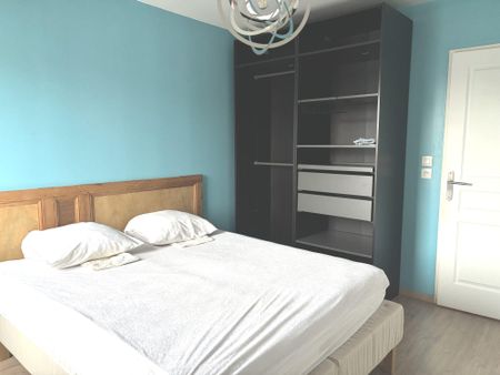 Location Appartement 3 pièces 77m² LYON 9ème - Photo 4