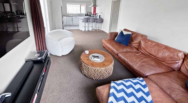 RICHMOND - 2 BEDROOMS - Photo 1