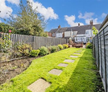 2 bed House - Mid Terrace To Let - Photo 1