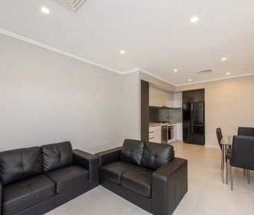 Partly furnished 2 Bedroom Apartment - Photo 2