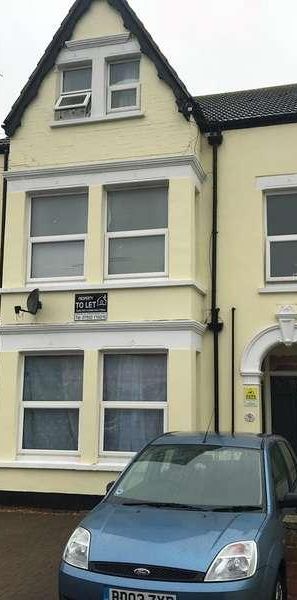 Ellis Road, Clacton, CO15 - Photo 2