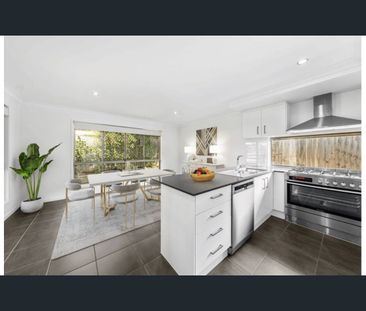 Bright and Breezy Family Home - Photo 2