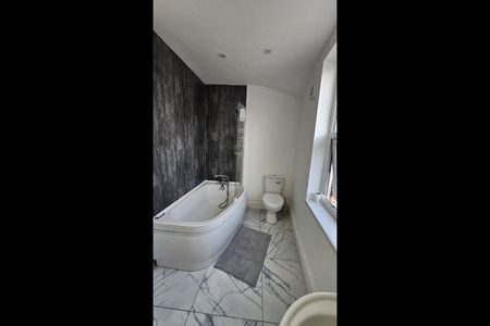 Room in a Shared House, Silverdale Avenue, L13 - Photo 5