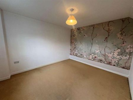 Hill Court, Broadlands, Bridgend County Borough, CF31 - Photo 5