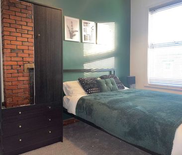 4 Bedroom Professionals House Share Room 2 - Photo 5