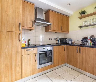 1 bedroom flat to rent - Photo 2