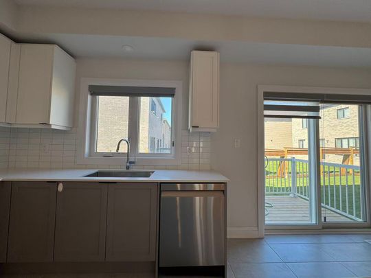 For Lease - 138 Seguin Street, Richmond Hill, Ontario - Photo 1