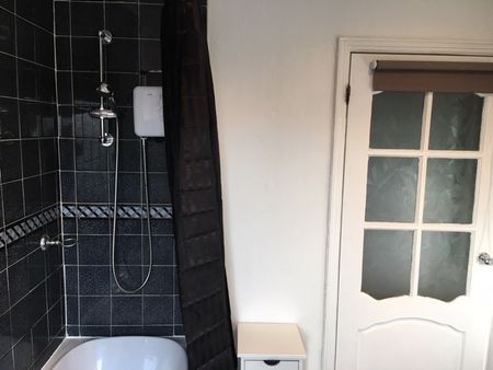 3 Bed Terraced House, Strathmore View, LS9 - Photo 5