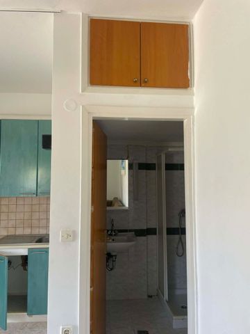 Studio/Γκαρσονιέρα για ενοικίαση Αμπελόκηποι (Πάτρα) - Photo 3