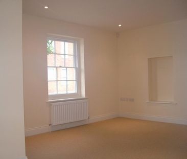 1 bedroom maisonette to rent - Photo 2