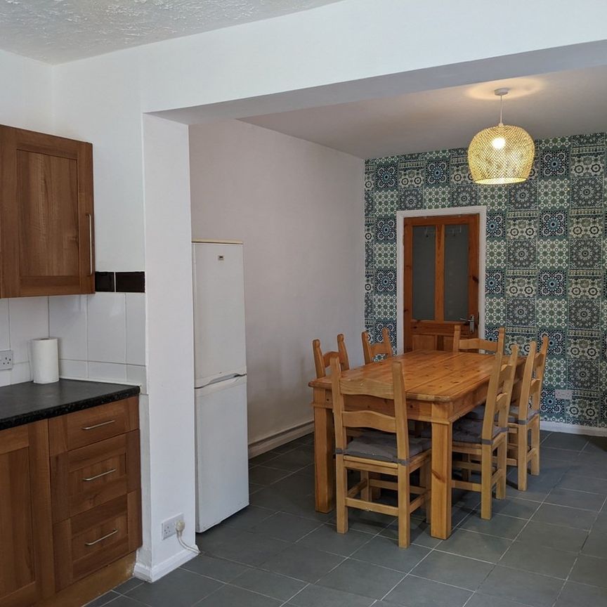 3 Bed Terraced House, Nicholson Road, S8 - Photo 1