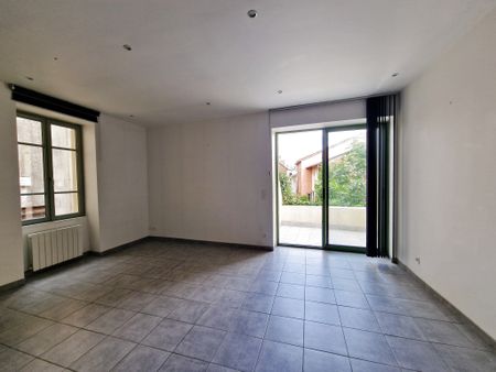 Location Appartement 4 pièces 91m² COUZON AU MONT D OR 69270 - Photo 4