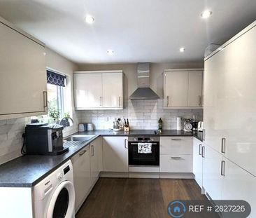 2 bedroom semi-detached house to rent - Photo 6