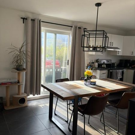 Grand logement 5 1/2 à louer, Chambly - Photo 3