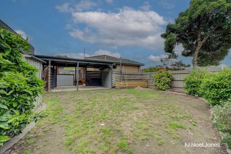 1/15 Railway Parade, BAYSWATER - Photo 2