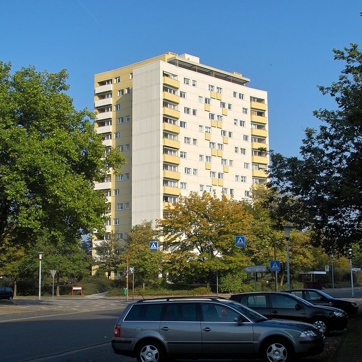 Einziehen und wohlfühlen – Charmante Wohnung mit Loggia und Aufzug - Photo 1